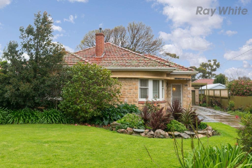 33 Gowrie Avenue, Glengowrie SA 5044, Glengowrie - Thumbnail 2