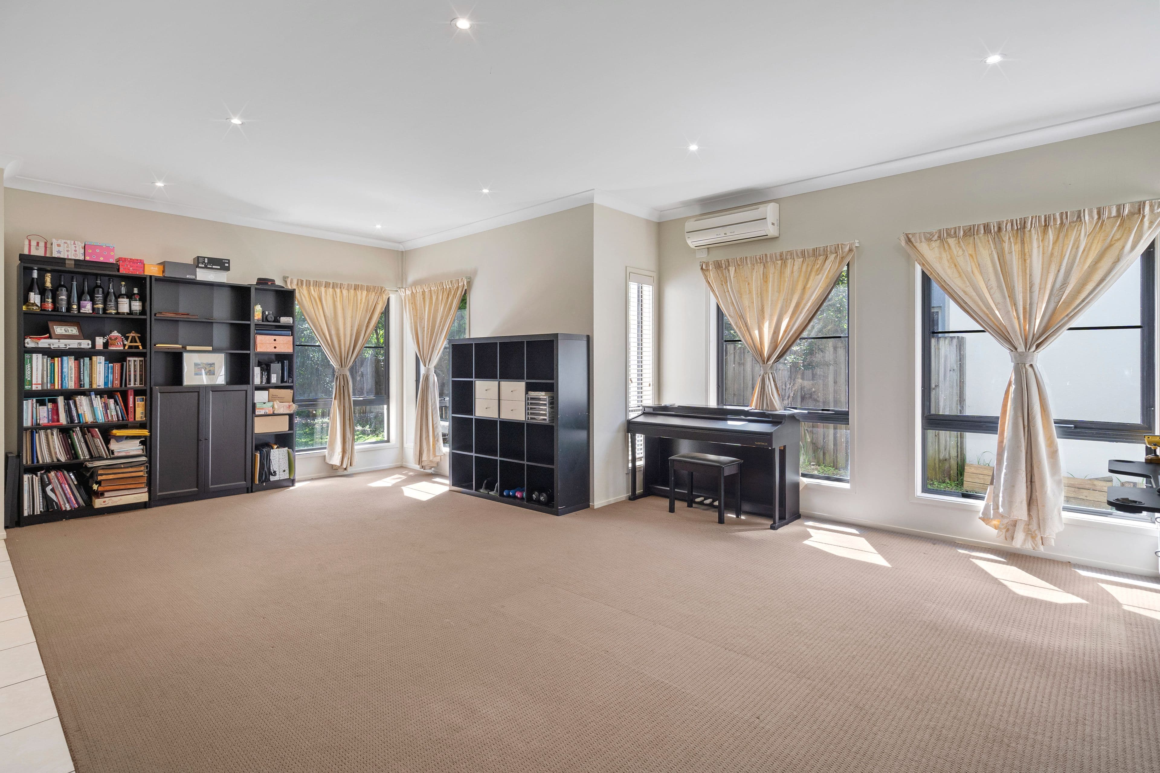 24 Hilas Circuit, Sunnybank Hills QLD 4109, Sunnybank Hills - Thumbnail 3