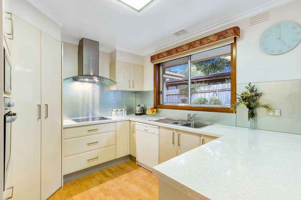 8 PARK HILL Drive, Ringwood North VIC 3134, Ringwood North - Thumbnail 2