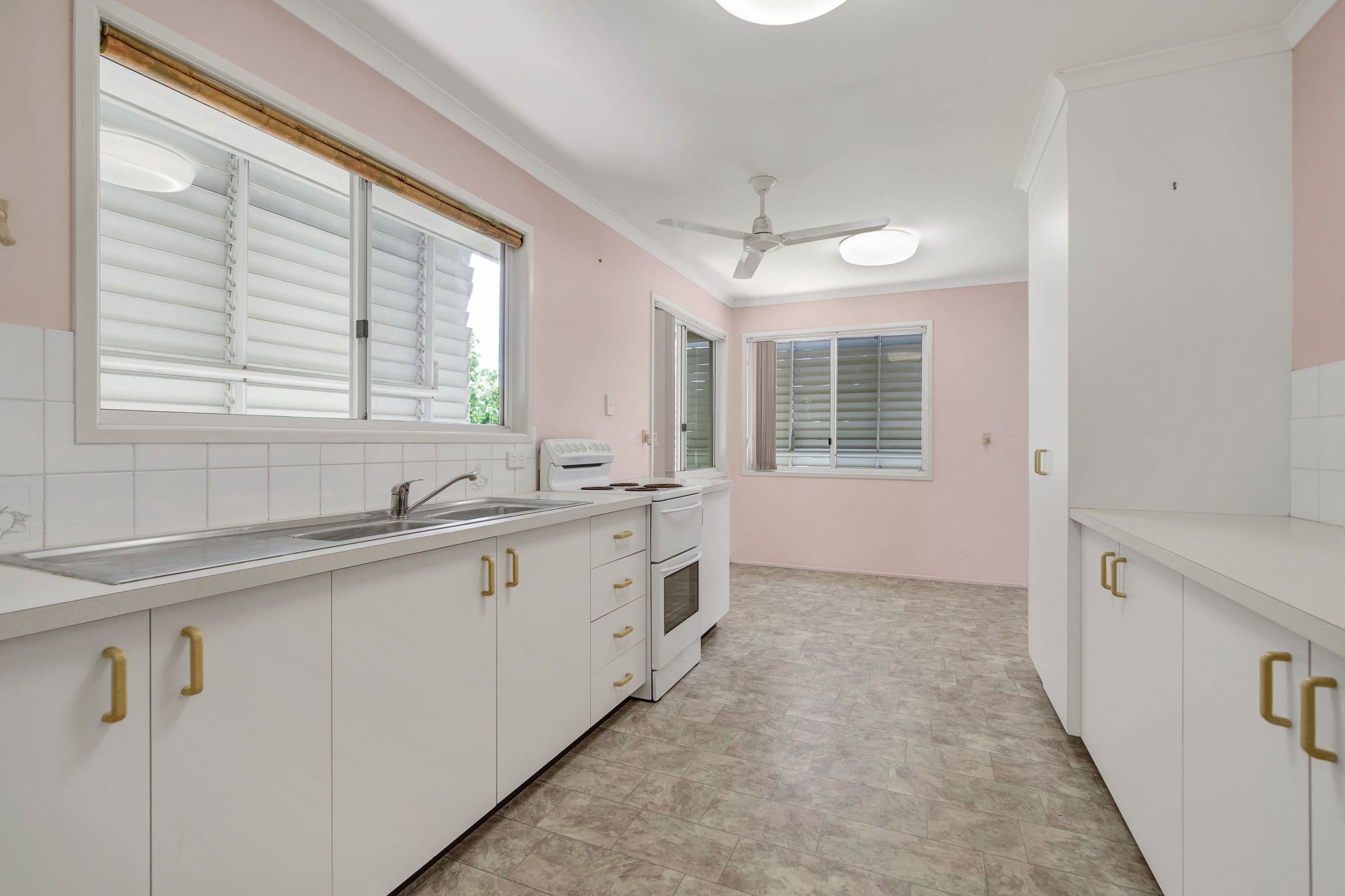 6 Garden Street, West Gladstone QLD 4680, West Gladstone - Thumbnail 4