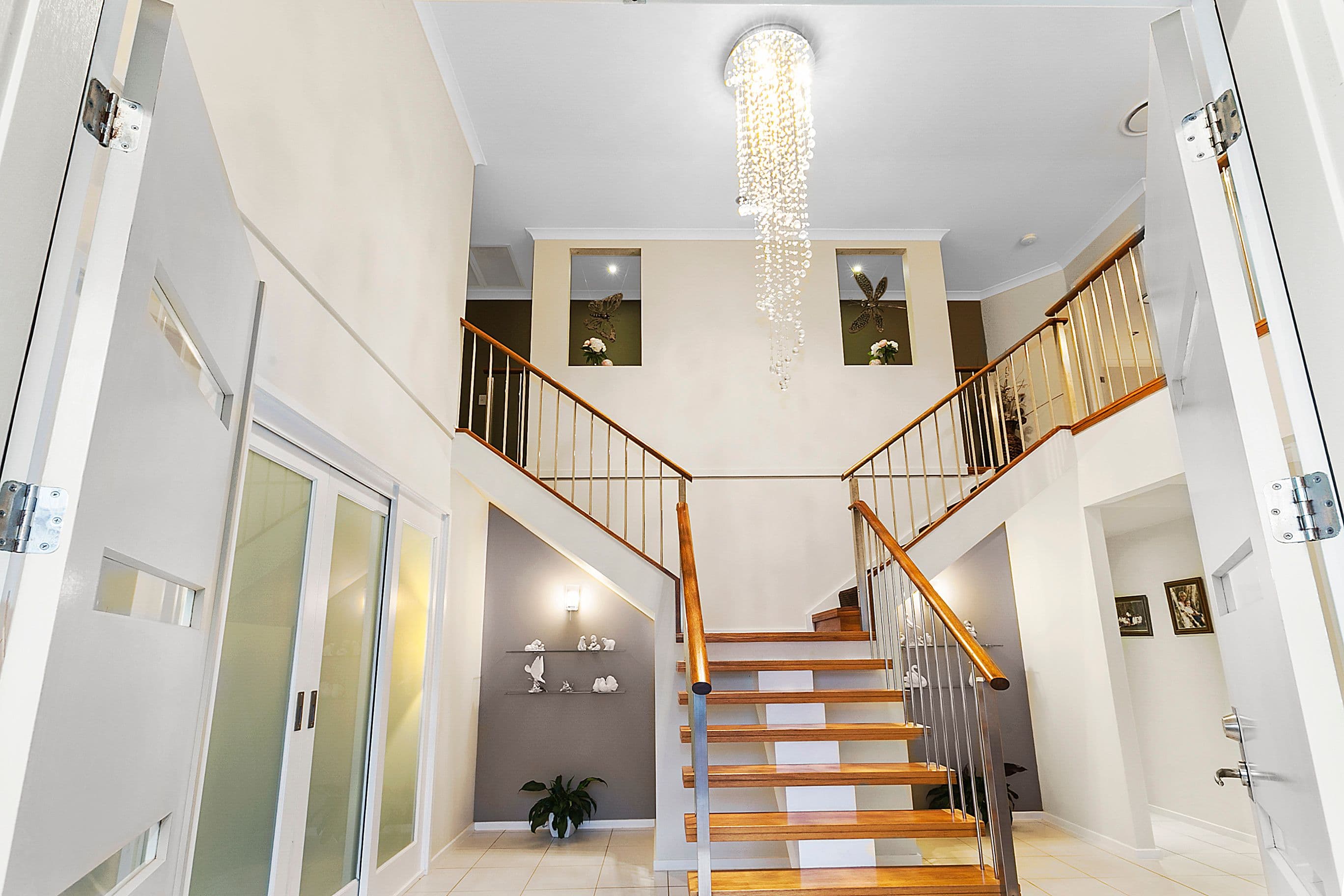 9 Somerset Court, Blackburn South - Image 1