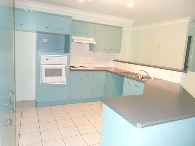 3 Percheron Court, YAMANTO QLD 4305, Yamanto - Thumbnail 3