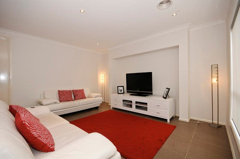 43 Tudor Drive, MOOROOLBARK VIC 3138, Mooroolbark - Thumbnail 2