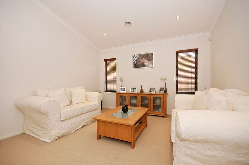43 Tudor Drive, MOOROOLBARK VIC 3138, Mooroolbark - Thumbnail 3
