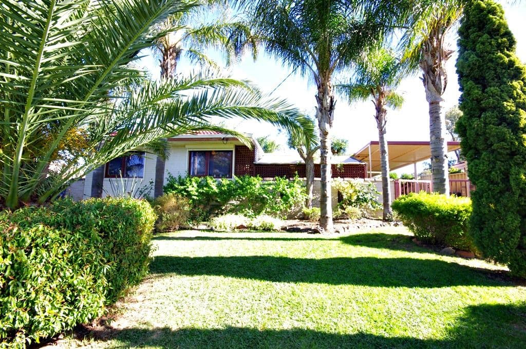22 Roydon Way, GIRRAWHEEN WA 6064, Girrawheen - Thumbnail 2