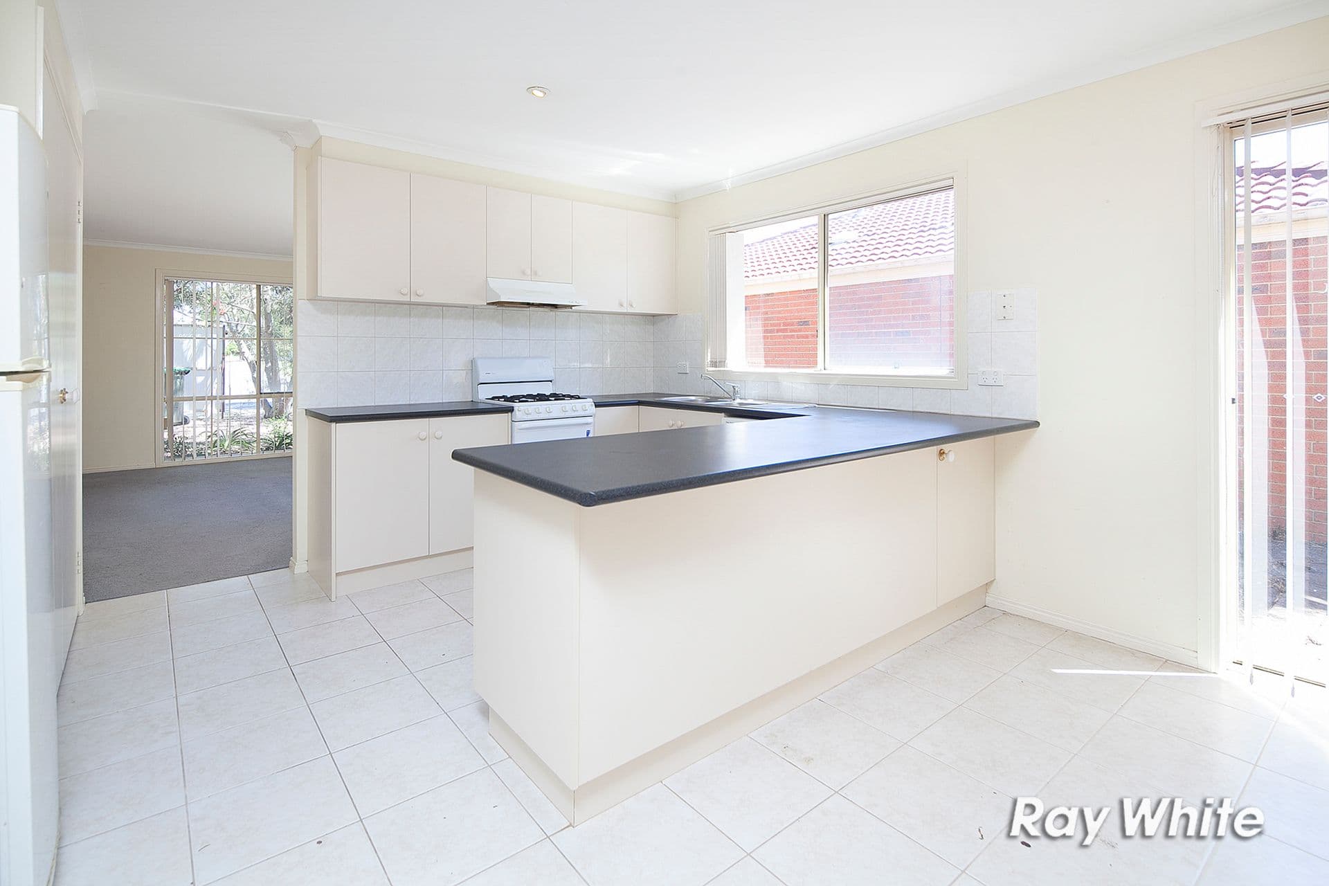 29 Korina Court, Langwarrin VIC 3910, Langwarrin - Thumbnail 4