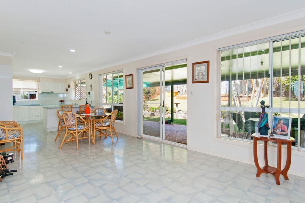 11 Treetops Crescent, PORT MACQUARIE NSW 2444, Port Macquarie - Thumbnail 3