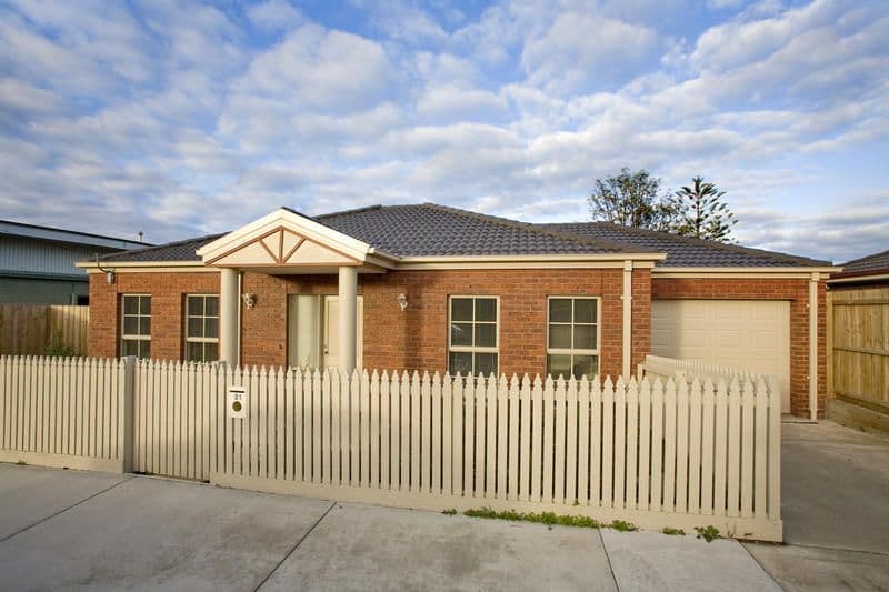 31 Glenfine Avenue, HAMLYN HEIGHTS VIC 3215, Hamlyn Heights - Image 1
