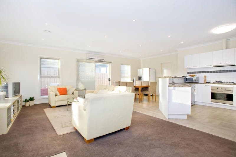 31 Glenfine Avenue, HAMLYN HEIGHTS VIC 3215, Hamlyn Heights - Thumbnail 4