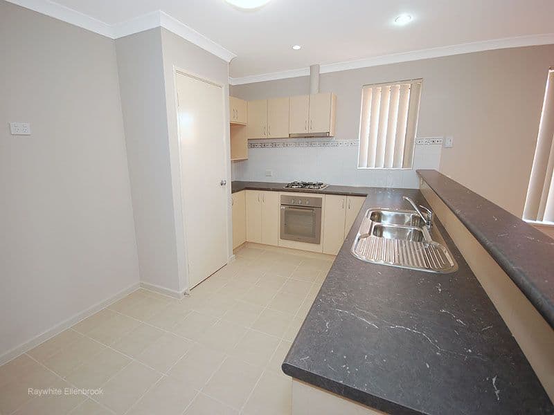 9 Rakich Drive, ELLENBROOK WA 6069, Ellenbrook - Thumbnail 2