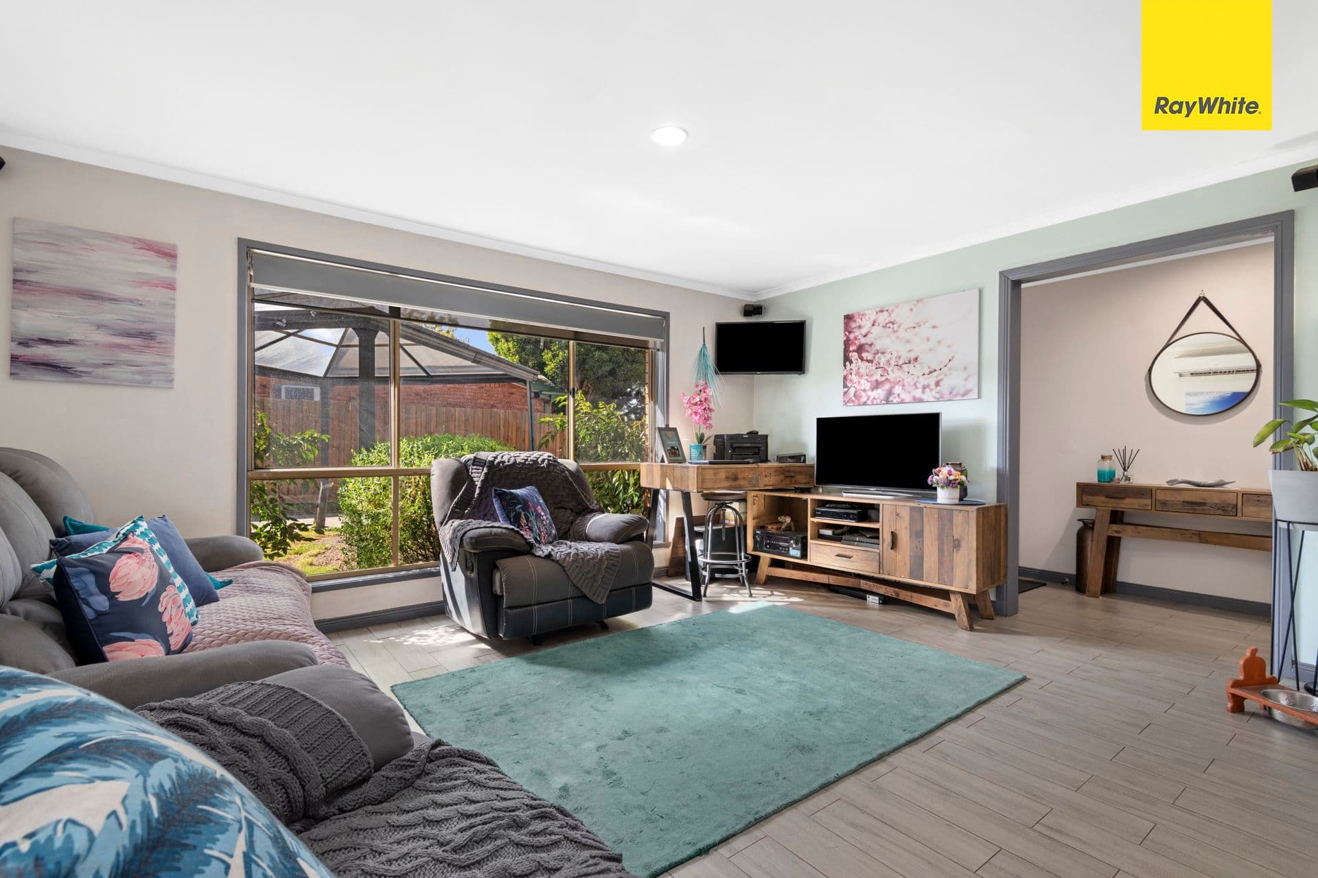 10 Crestmont Drive, Melton South VIC 3338, Melton South - Thumbnail 2