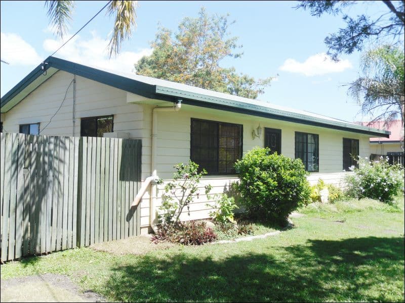 28 Claverton Drive, DECEPTION BAY QLD 4508, Deception Bay - Thumbnail 3