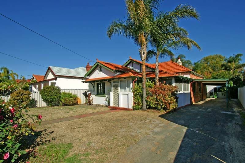 111 Fourth Avenue, MOUNT LAWLEY WA 6050, Mount Lawley - Thumbnail 2