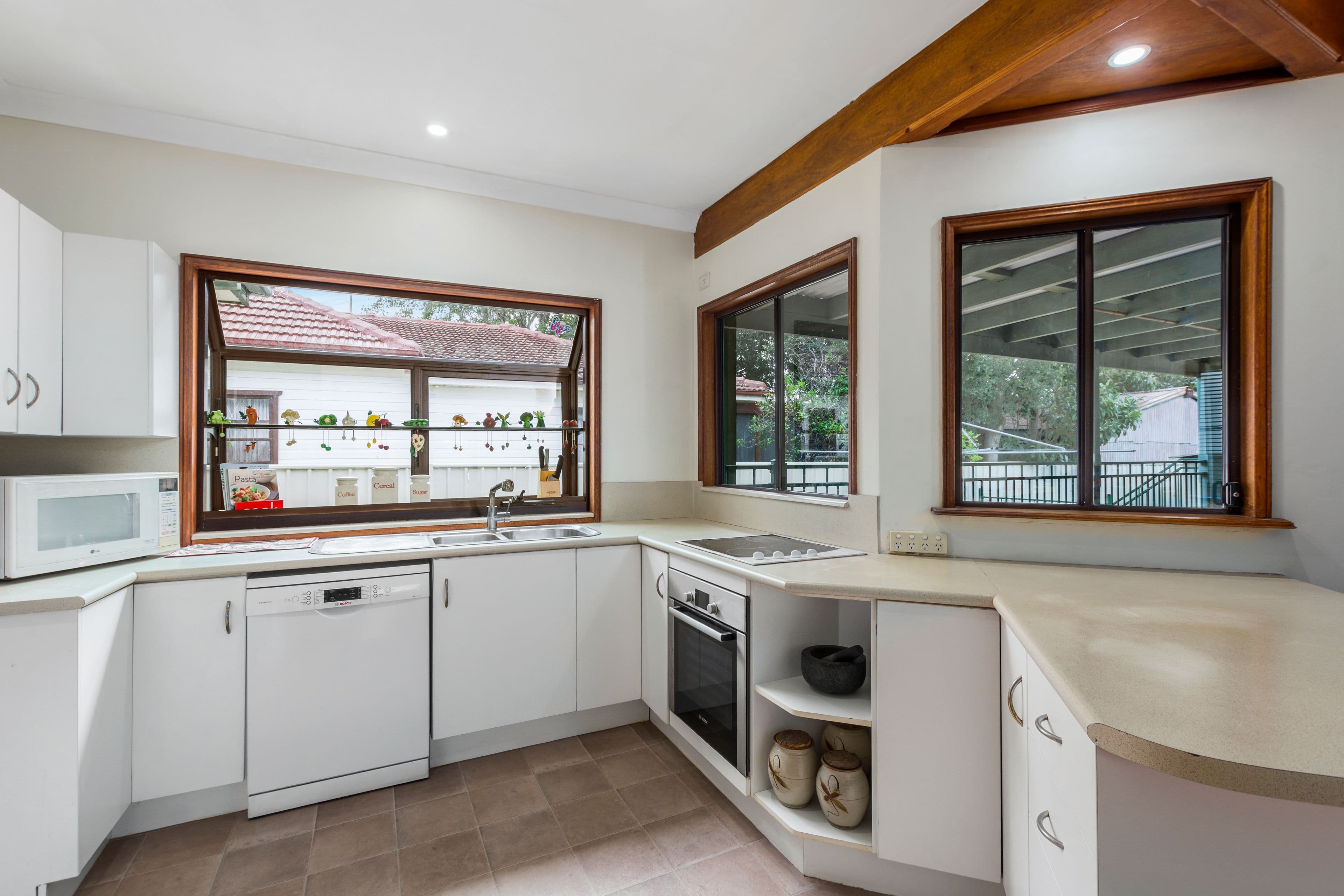 3 Storey Street, Fairy Meadow - Thumbnail 2