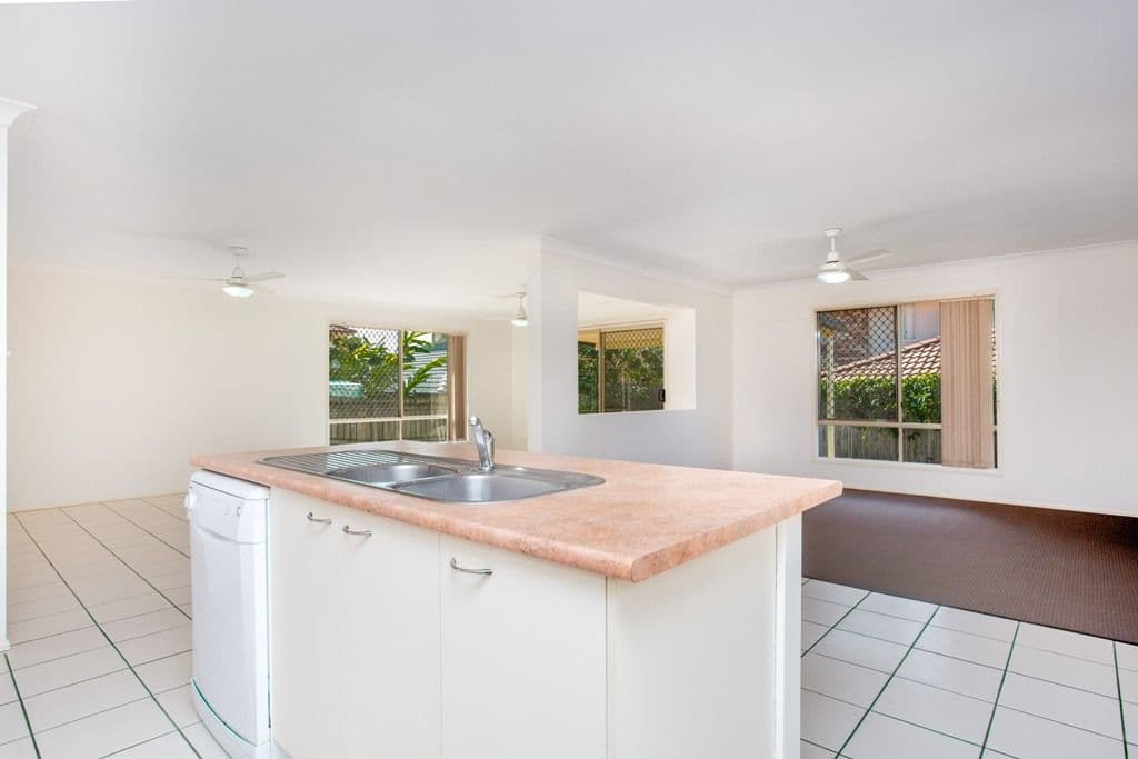 3 Flynn Place, Aspley QLD 4034, Aspley - Thumbnail 2