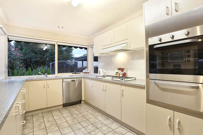 5 Watersedge Close, Knoxfield VIC 3180, Knoxfield - Thumbnail 6