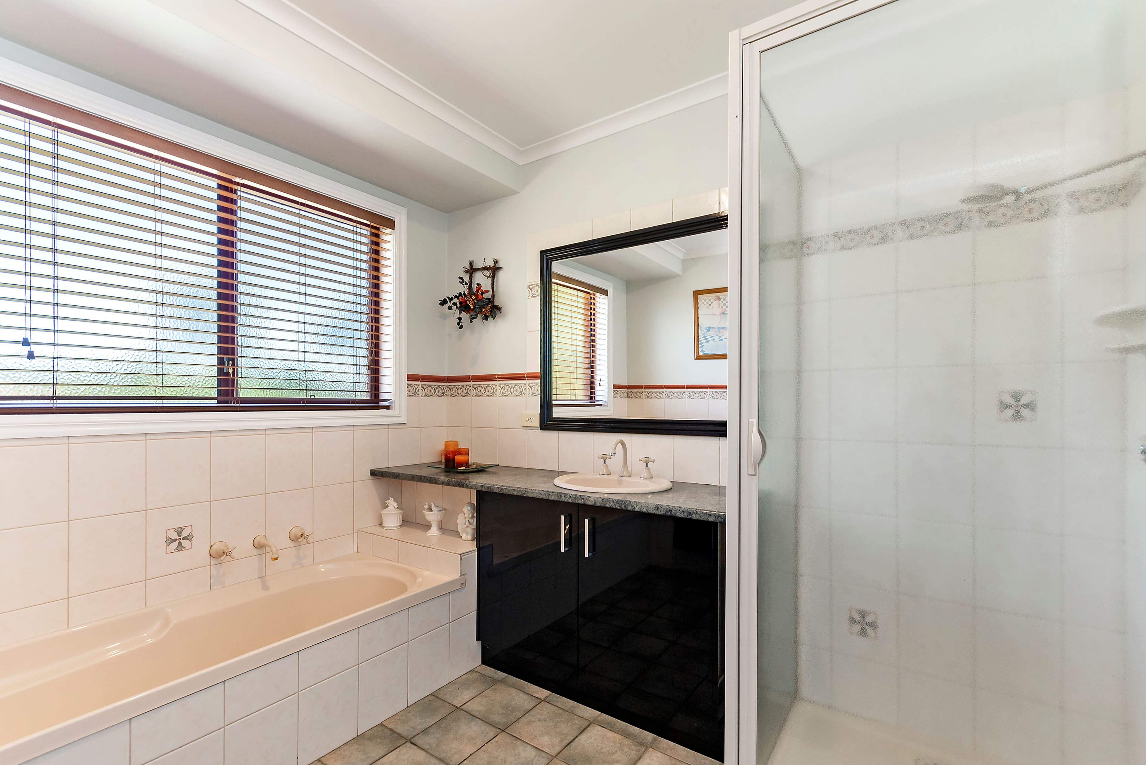 18 Kiaman Close, Bushfield VIC 3281, Bushfield - Thumbnail 8