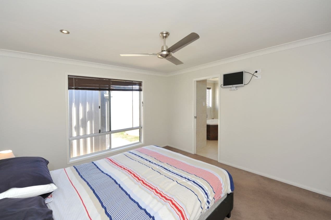 8 Pelling Court, WESTBROOK QLD 4350, Westbrook - Thumbnail 7