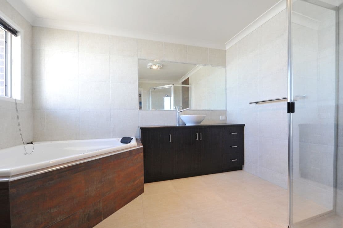 8 Pelling Court, WESTBROOK QLD 4350, Westbrook - Thumbnail 8