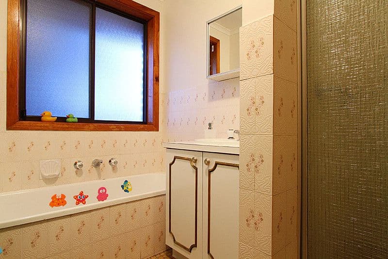 206 Spring Street, RESERVOIR VIC 3073, Reservoir - Thumbnail 6