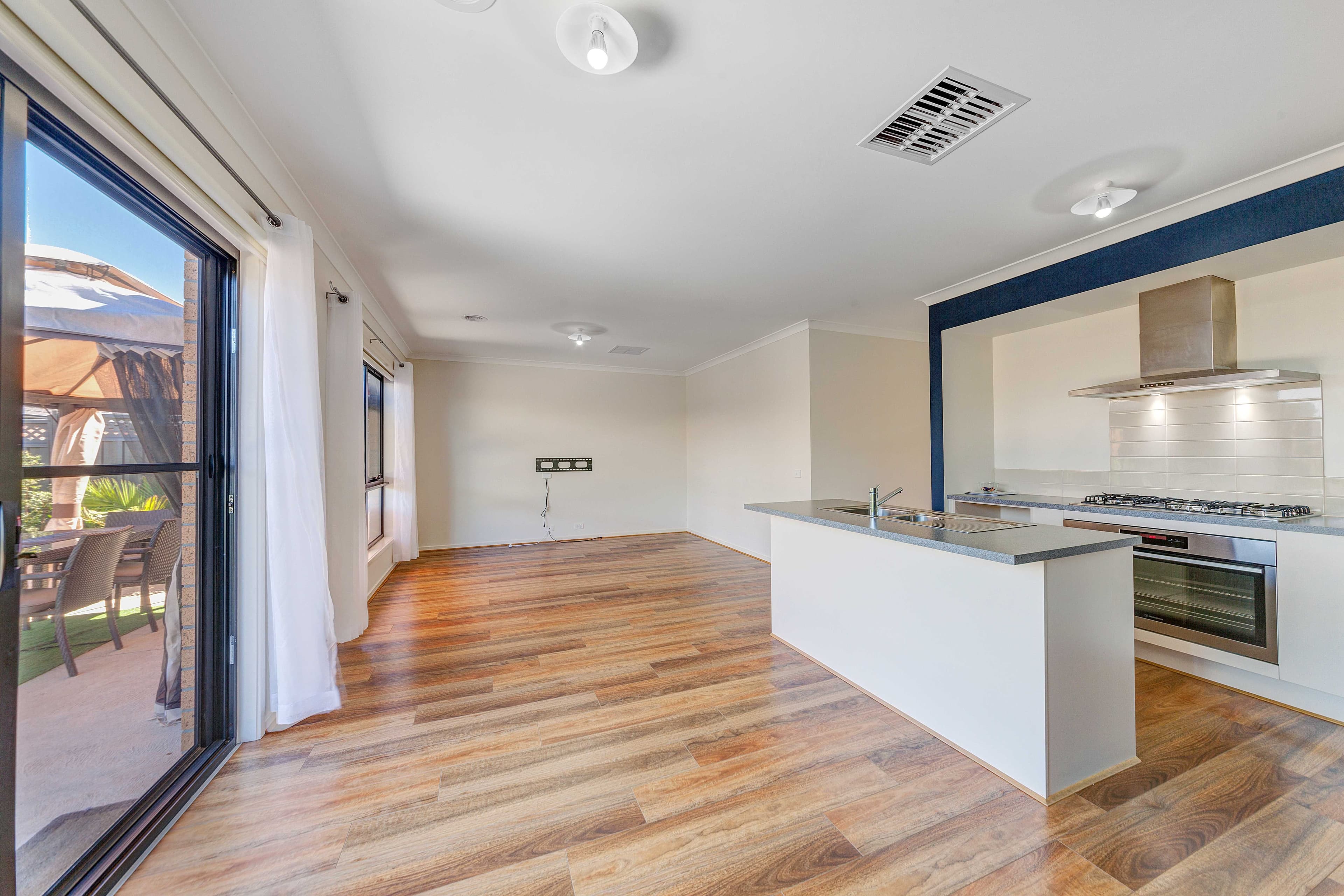 5 Tallinga Street, Tarneit VIC 3029, Tarneit - Thumbnail 3