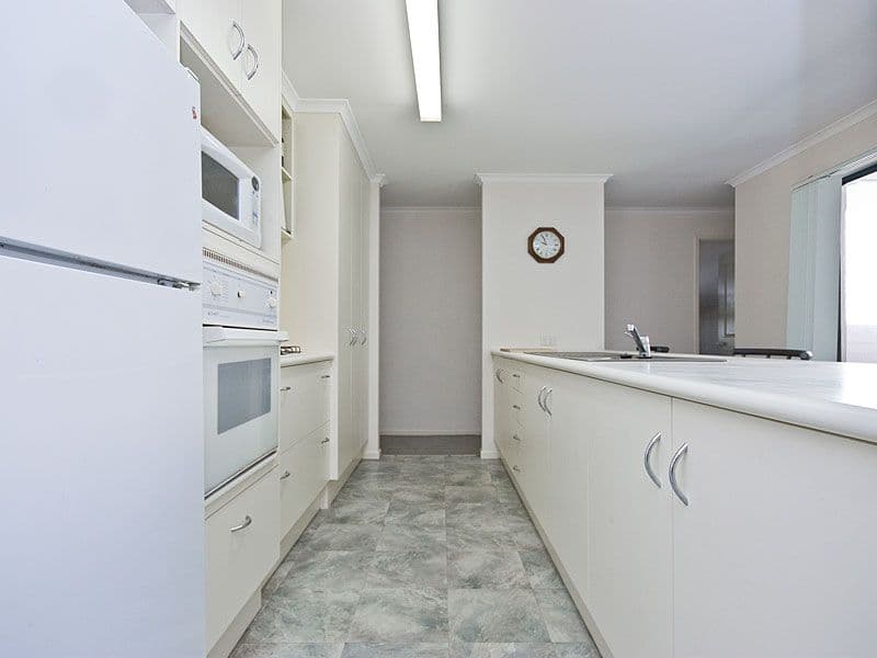 16 Settlers Circuit, FOREST LAKE QLD 4078, Forest Lake - Thumbnail 2