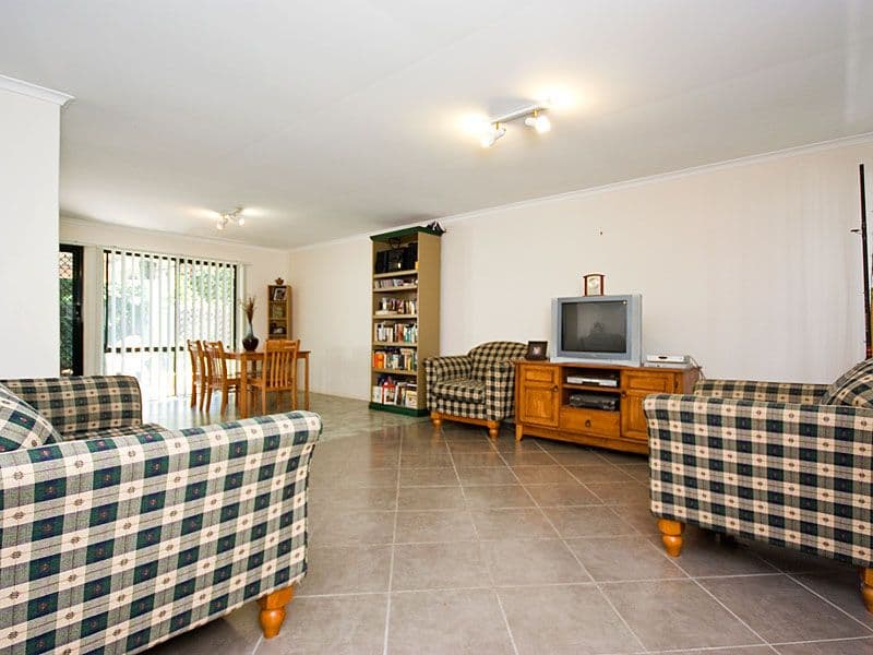16 Settlers Circuit, FOREST LAKE QLD 4078, Forest Lake - Thumbnail 4
