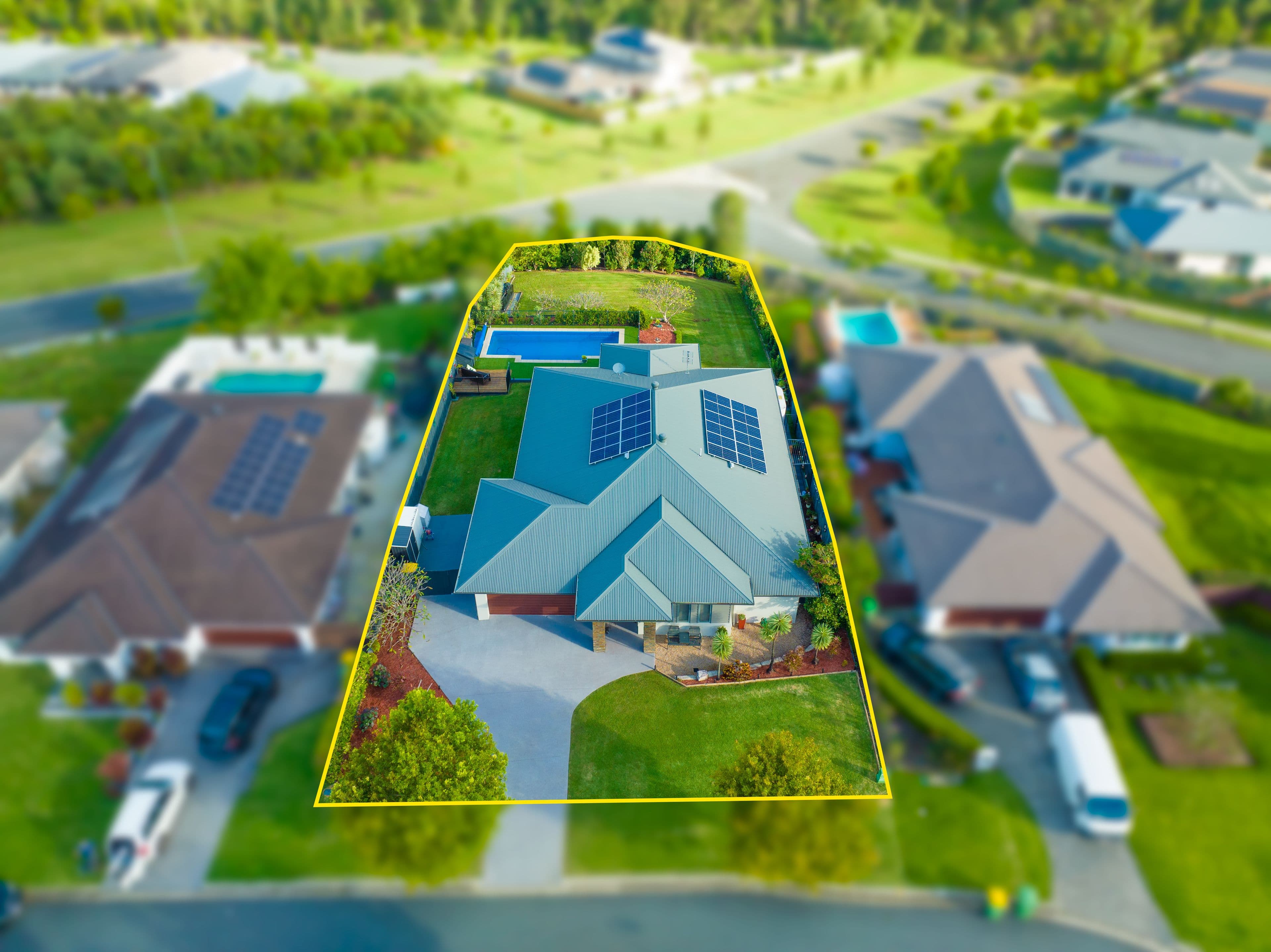 18 Sabina Street, Upper Coomera QLD 4209, Upper Coomera - Thumbnail 5