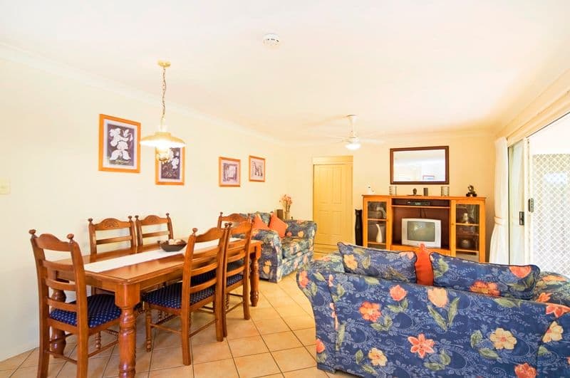 24 Shamrock Avenue, BANORA POINT NSW 2486, Banora Point - Thumbnail 4