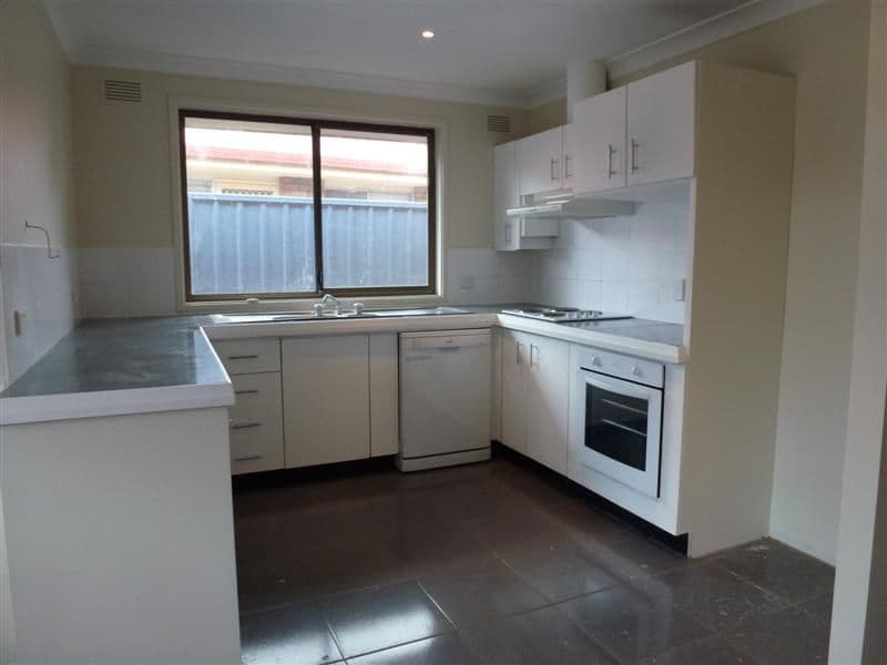 67 Margaret Crescent, DUBBO NSW 2830, Dubbo - Thumbnail 2