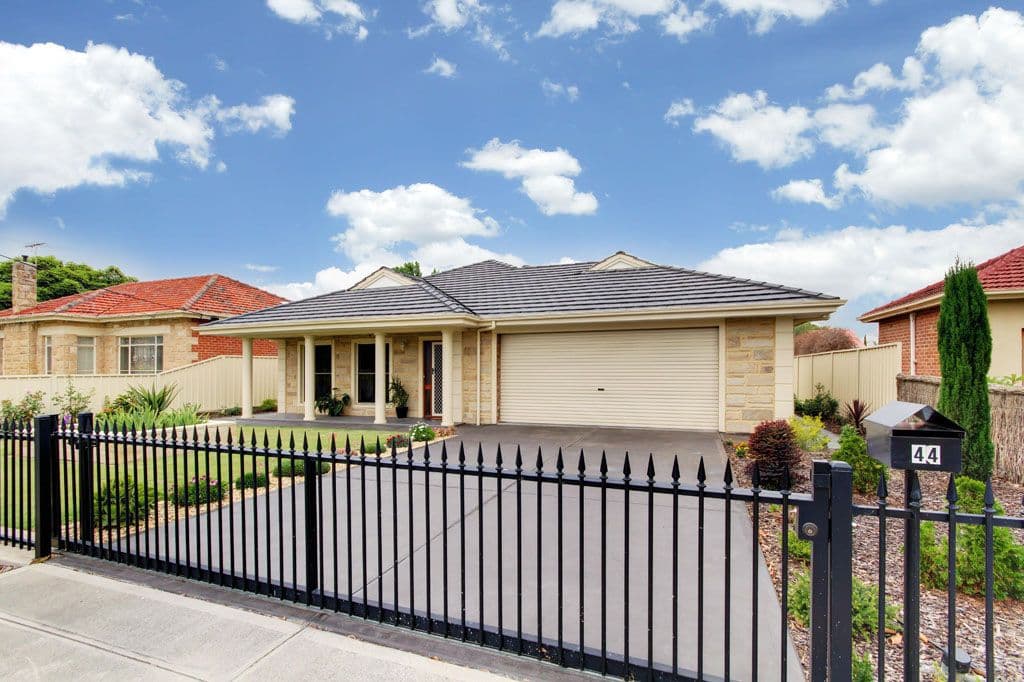 44 Helmsdale Avenue, GLENGOWRIE SA 5044, Glengowrie - Thumbnail 2