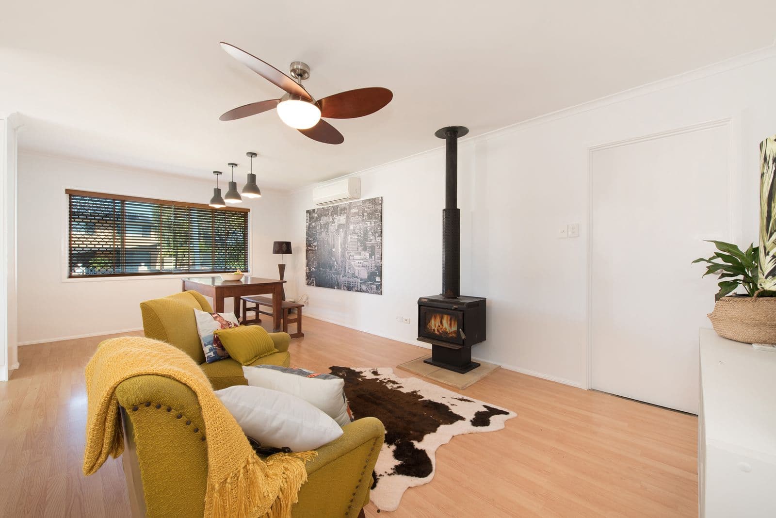 26 Bluebell Street, Mansfield QLD 4122, Mansfield - Thumbnail 2