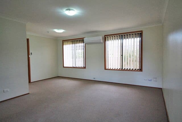 32 Maserati Drive, INGLEBURN NSW 2565, Ingleburn - Thumbnail 4