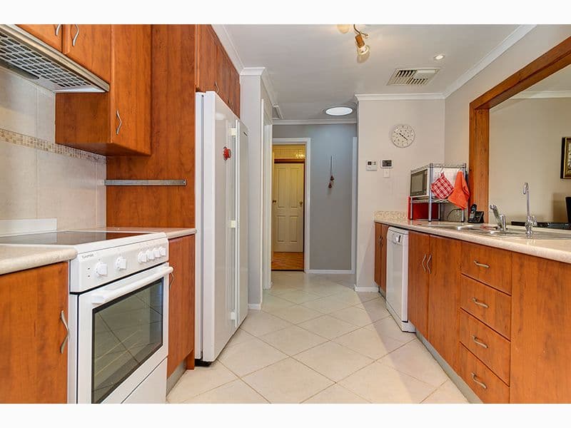 22 Sandler Grove, Aberfoyle Park SA 5159, Aberfoyle Park - Thumbnail 2