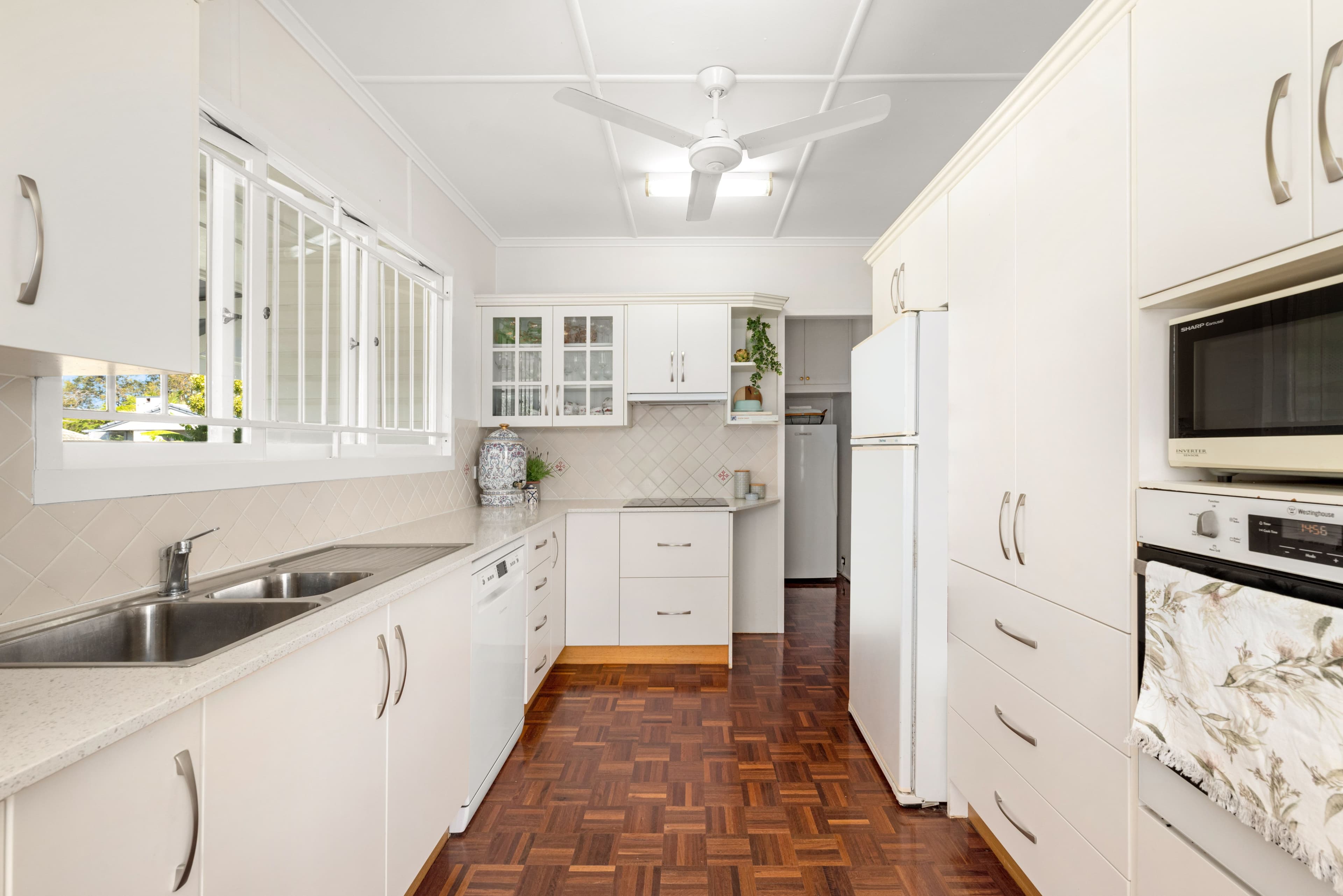 19 Shallmar Street, The Gap QLD 4061, The Gap - Thumbnail 8