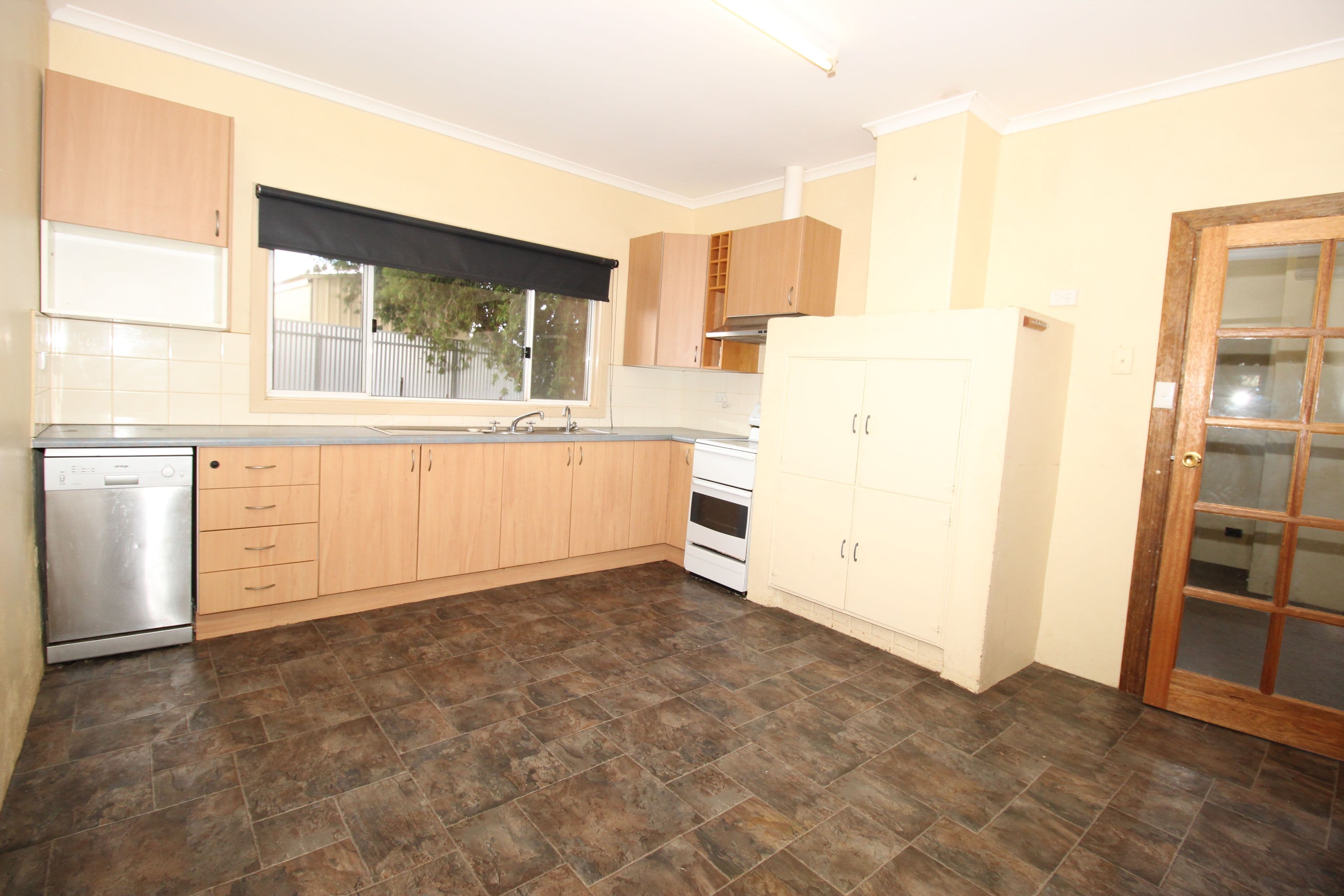 198 Dunstan Road, Waikerie SA 5330, Waikerie - Thumbnail 3