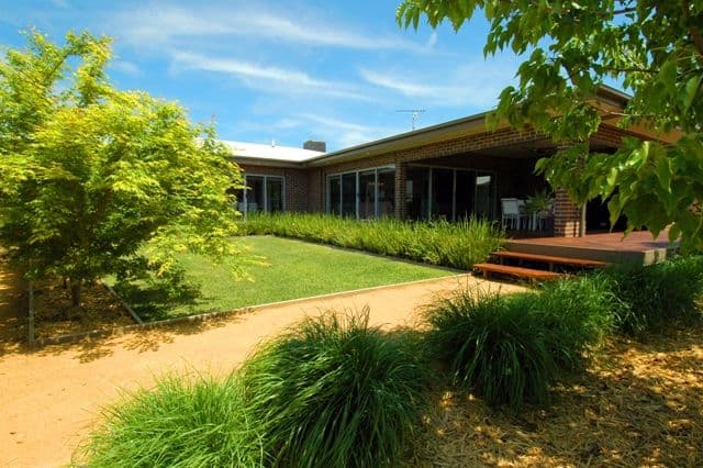 5 Abersham Court, Eltham, Eltham - Image 1