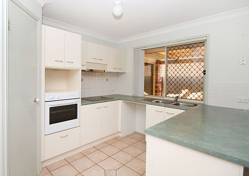 25 SAMFORD Place, FOREST LAKE QLD 4078, Forest Lake - Thumbnail 4