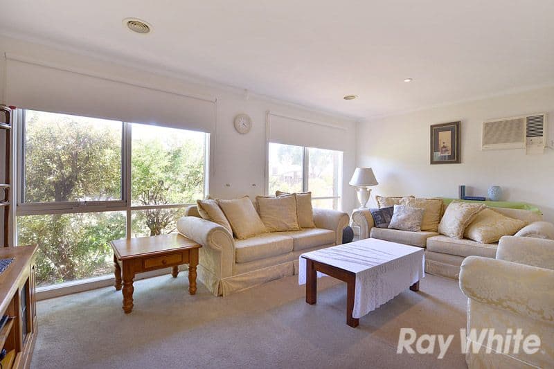 2 Babinda Court, Rowville VIC 3178, Rowville - Thumbnail 2