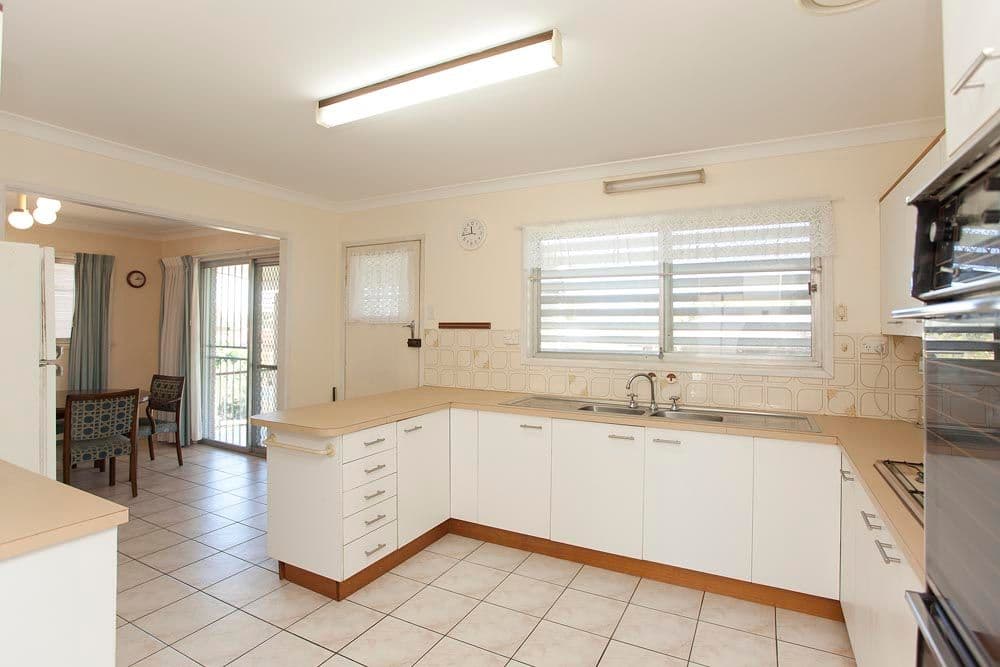 10 Colington Street, MANSFIELD QLD 4122, Mansfield - Thumbnail 3