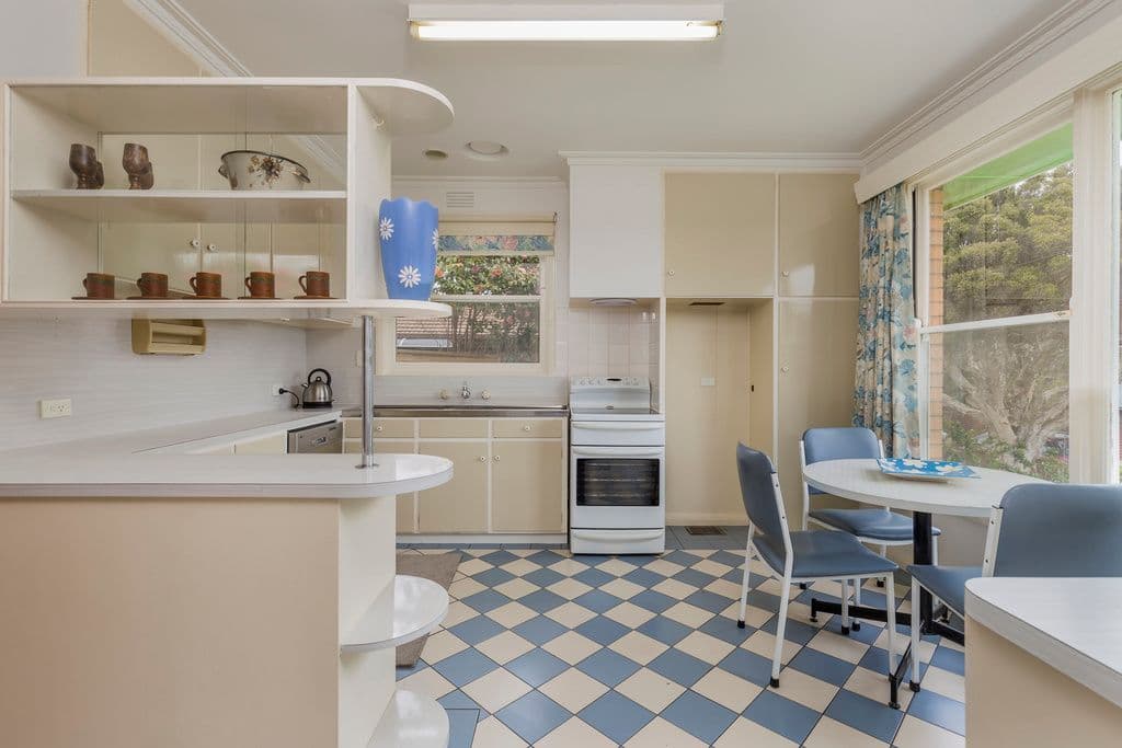 61 Iona Avenue, Belmont VIC 3216, Belmont - Thumbnail 3