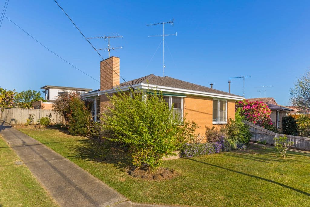 61 Iona Avenue, Belmont VIC 3216, Belmont - Thumbnail 5