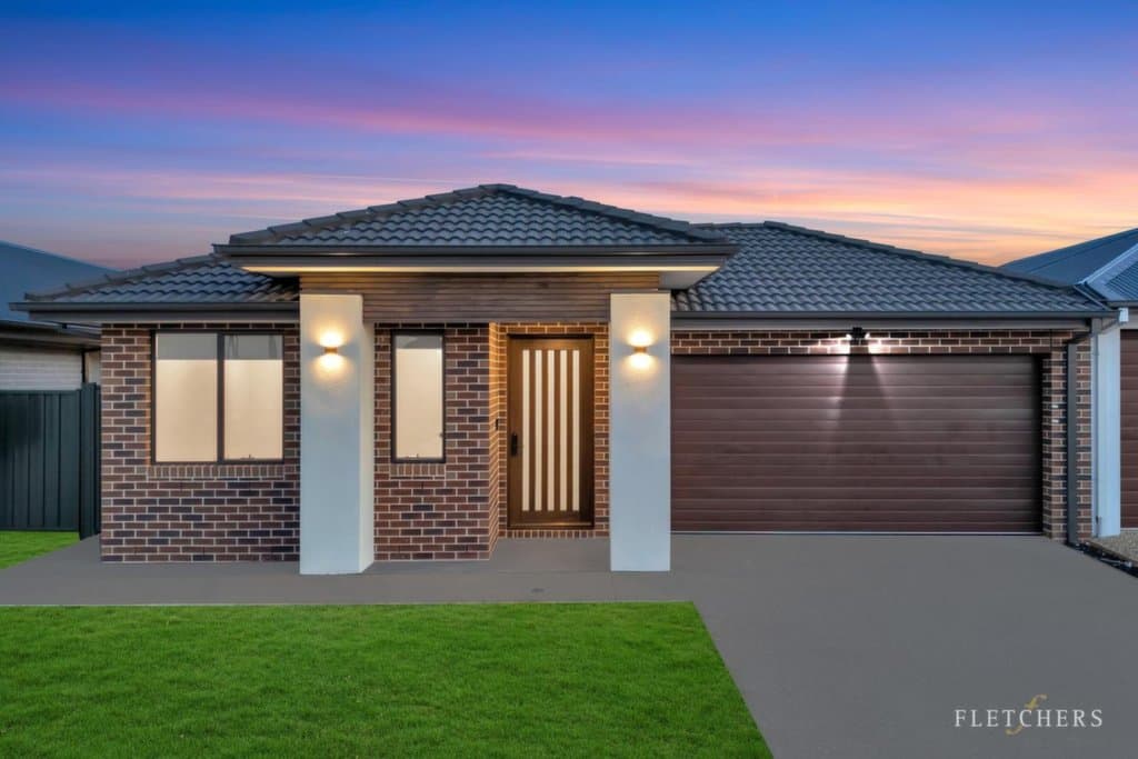 53 Carrick Avenue, Strathtulloh - Thumbnail 2
