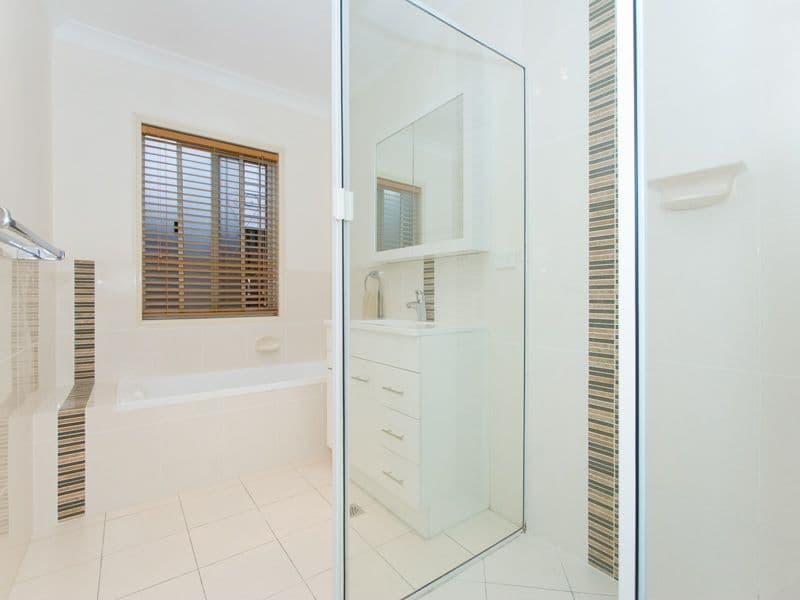 25 Erinvale Street, CORINDA QLD 4075, Corinda - Thumbnail 7