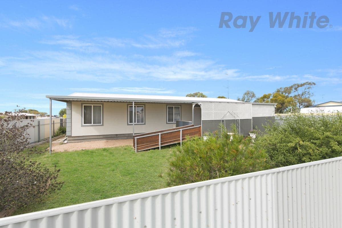 15 Acland Street, Blanchetown SA 5357, Blanchetown - Image 1