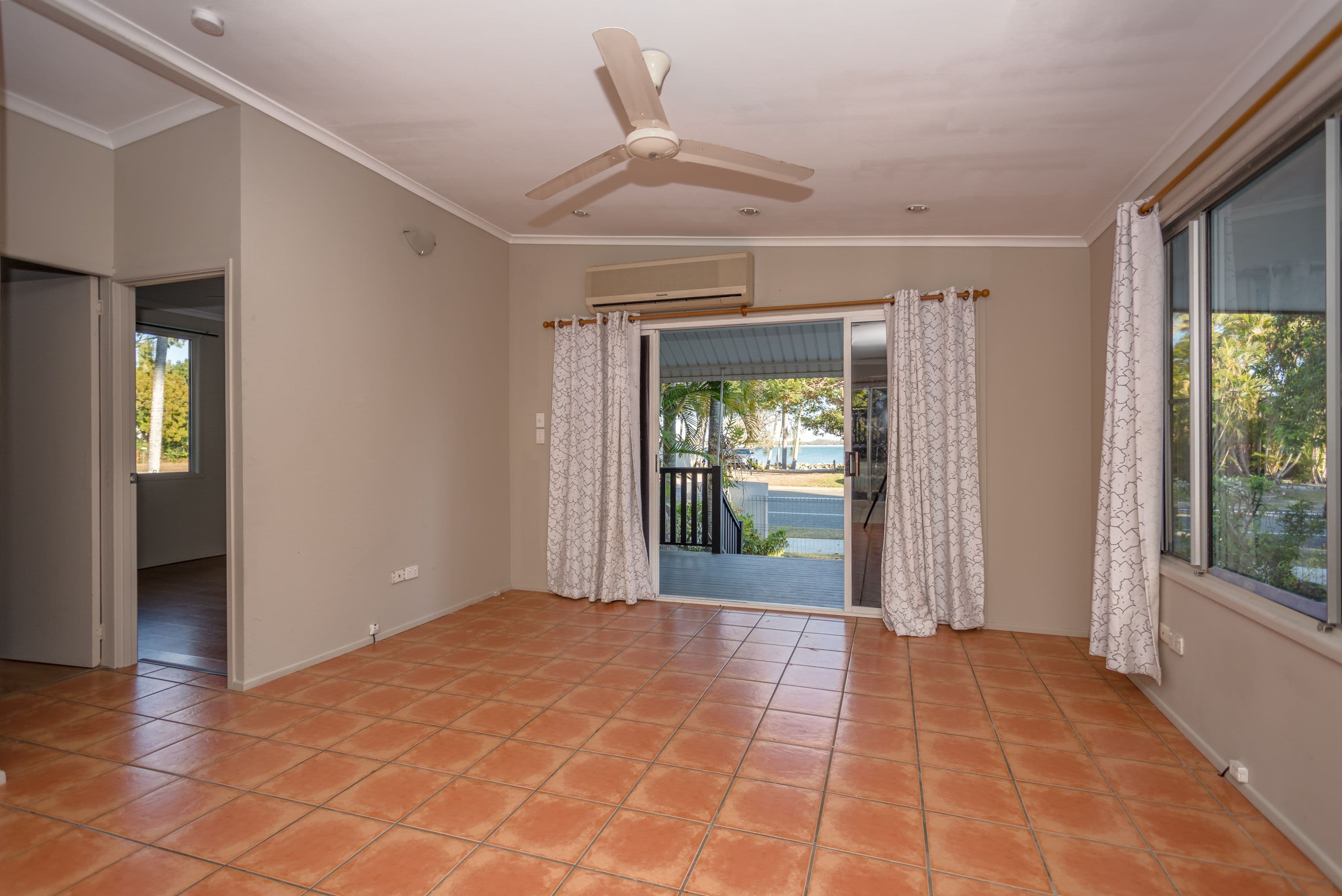 19 Ocean Avenue, Slade Point QLD 4740, Slade Point - Thumbnail 2