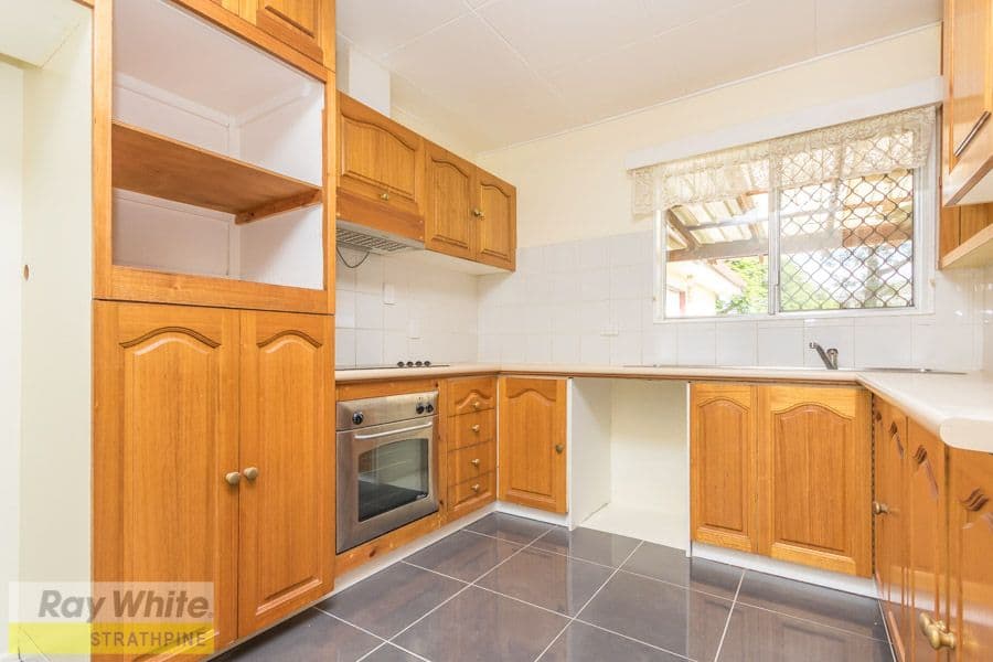 14 Windrest Street, Strathpine QLD 4500, Strathpine - Thumbnail 4
