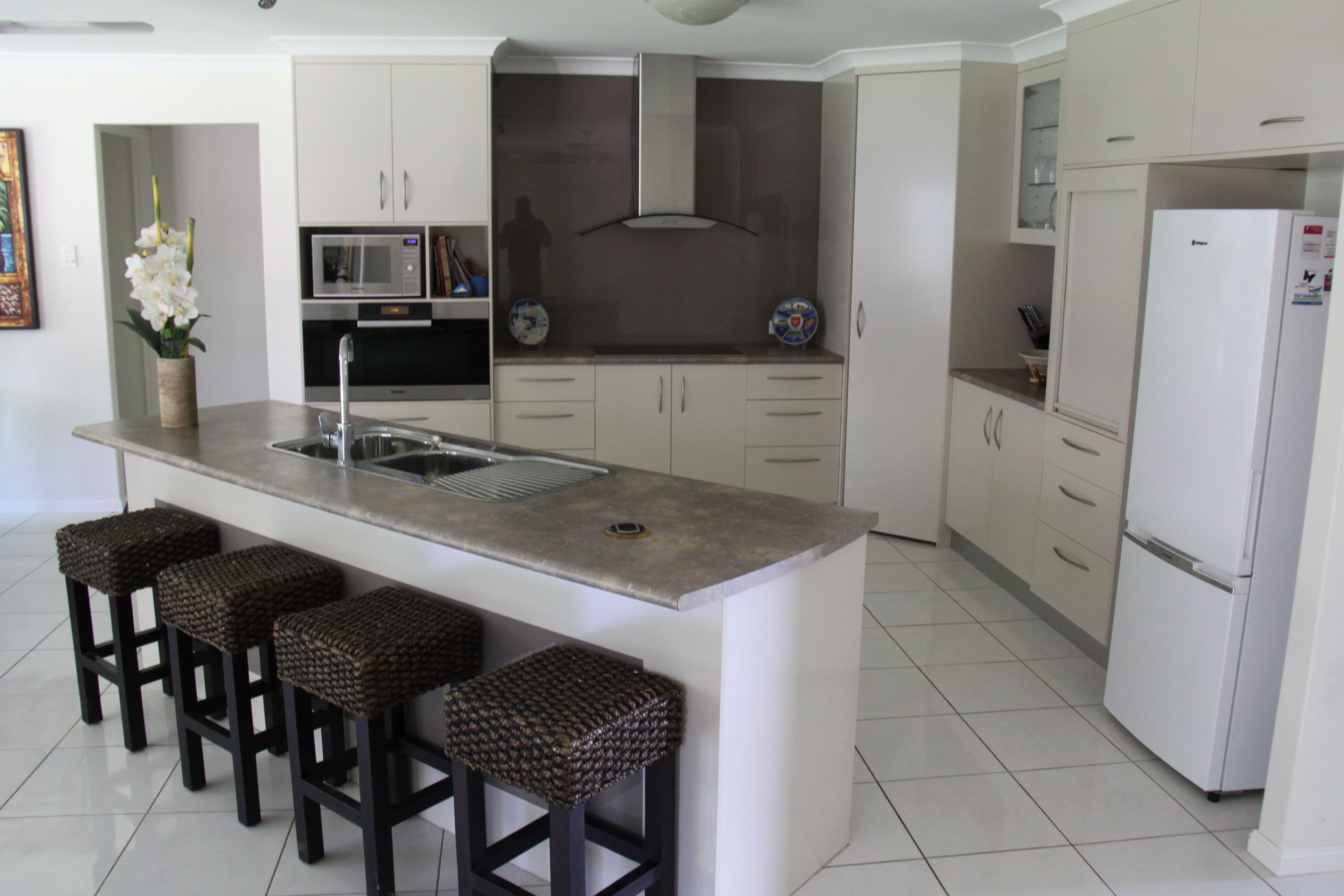 45 Bauhinia Street, Boyne Island QLD 4680, Boyne Island - Thumbnail 2