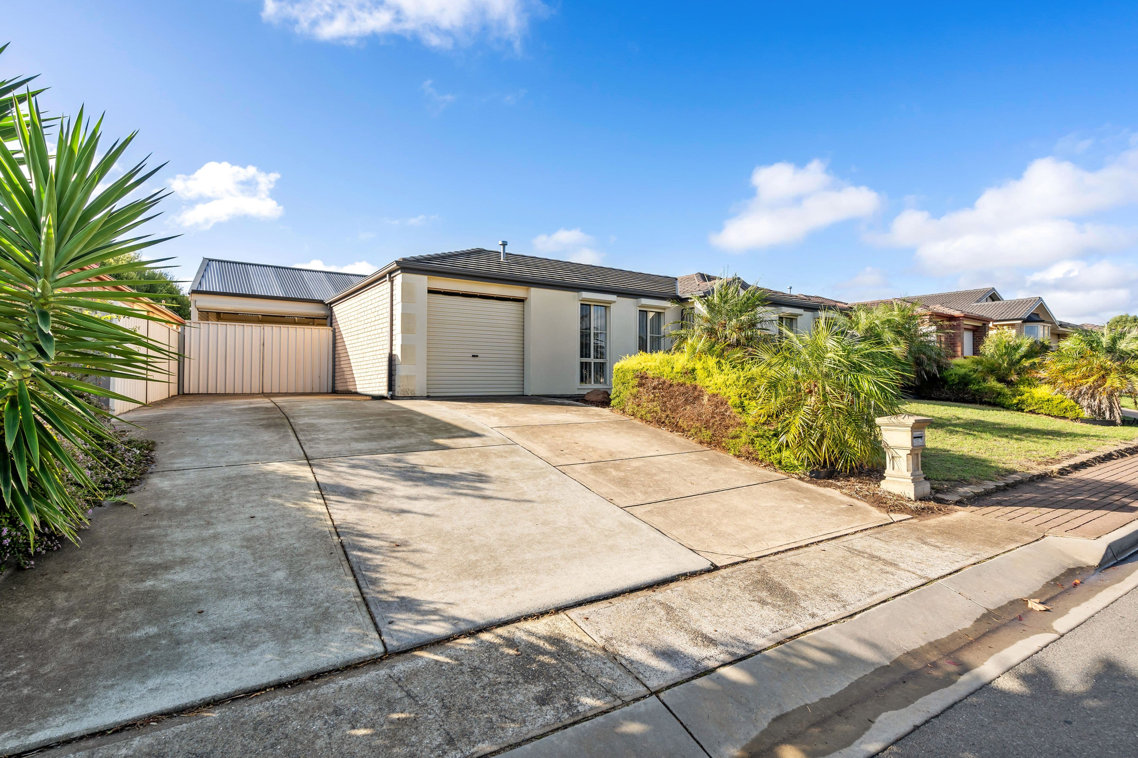 35 Chamberlain Drive, Christie Downs SA 5164, Christie Downs - Thumbnail 2