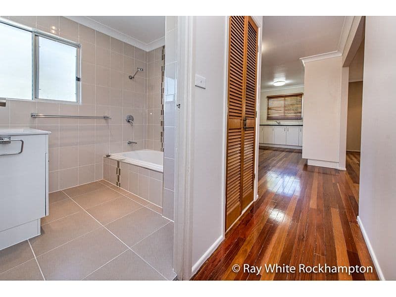 17 Lodwick Close, Gracemere QLD 4702, Gracemere - Thumbnail 5